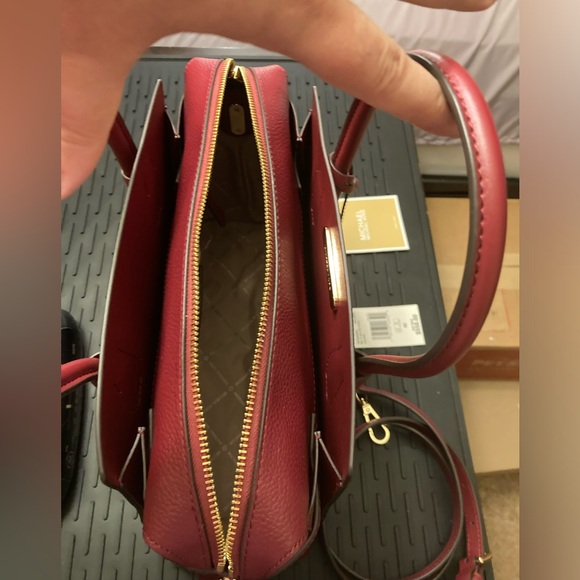 Michael Kors “Mercer” Medium Belted Satchel, Mulberry Color- Rare! - Picture 7 of 14